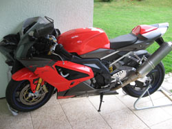 Aprilia 1000 (Fahrlehrermaschine)