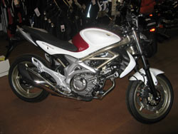 Suzuki Gladius 650 (A direkt)